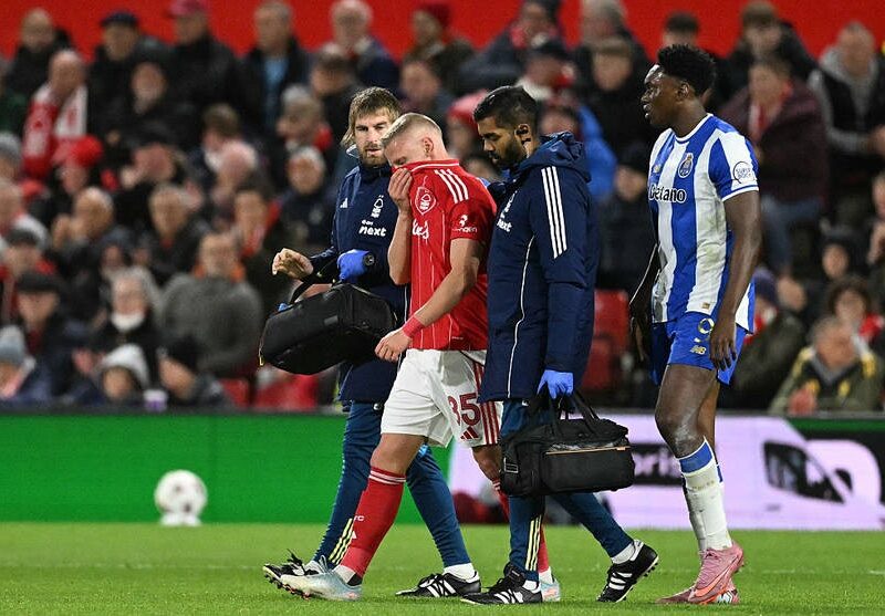 Зінченко не дограв матч із Порту через травму