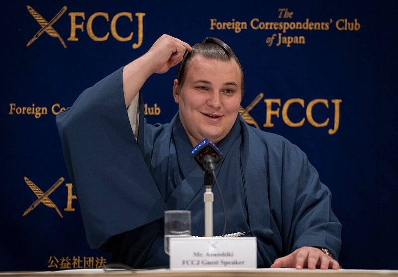 Зірка сумо з України хоче отримати японський паспорт