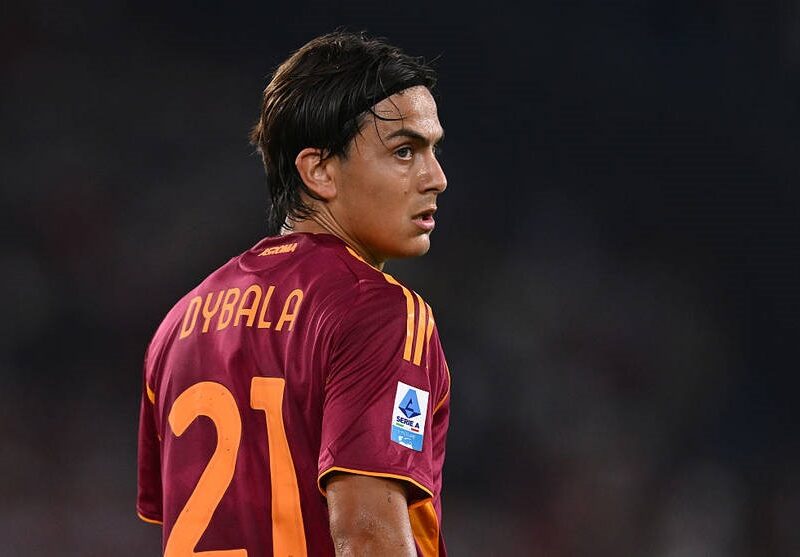 Зірковому одноклубнику Довбика запропонували продовжити контракт з Ромою