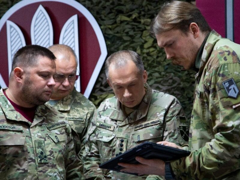 Зону контролю під Добропіллям розширено – Сирський