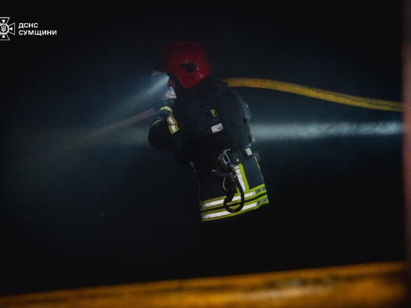 Суми: рятувальники ліквідували пожежу після російського обстрілу
