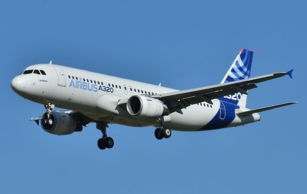 Airbus відкликає тисячі літаків A320