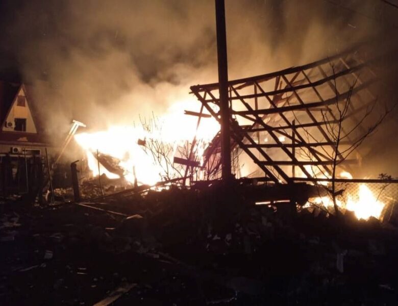 Атаки на Дніпропетровщину: є поранені та руйнування