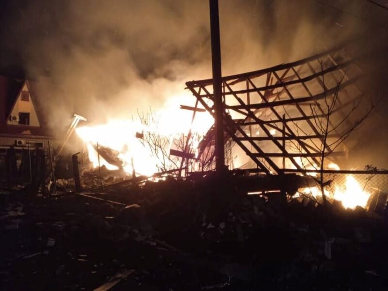 Атаки на Дніпропетровщину: є поранені та руйнування