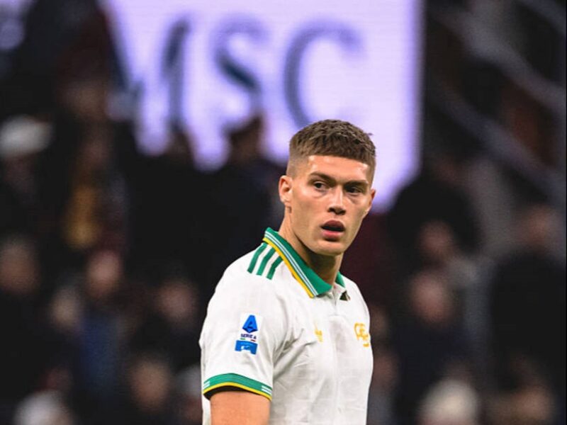 Довбик у матчі з Міланом відзначився рекордно низькою активністю