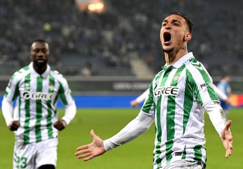 Ексгравець МЮ заявив, що Компані пропонував йому перехід до Баварії