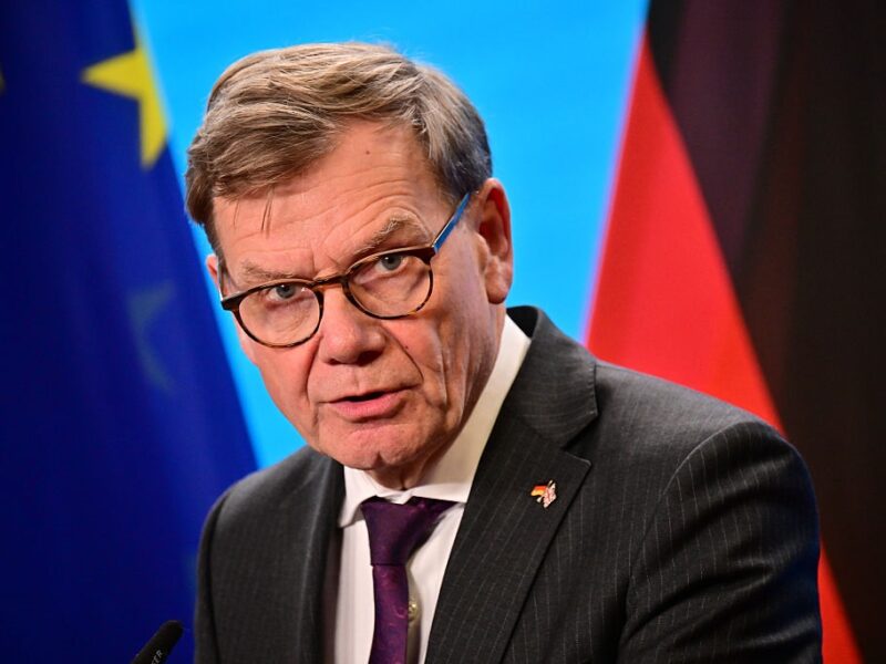 ФРН продовжить допомогу Україну, наполягаючи на розслідуванні корупції