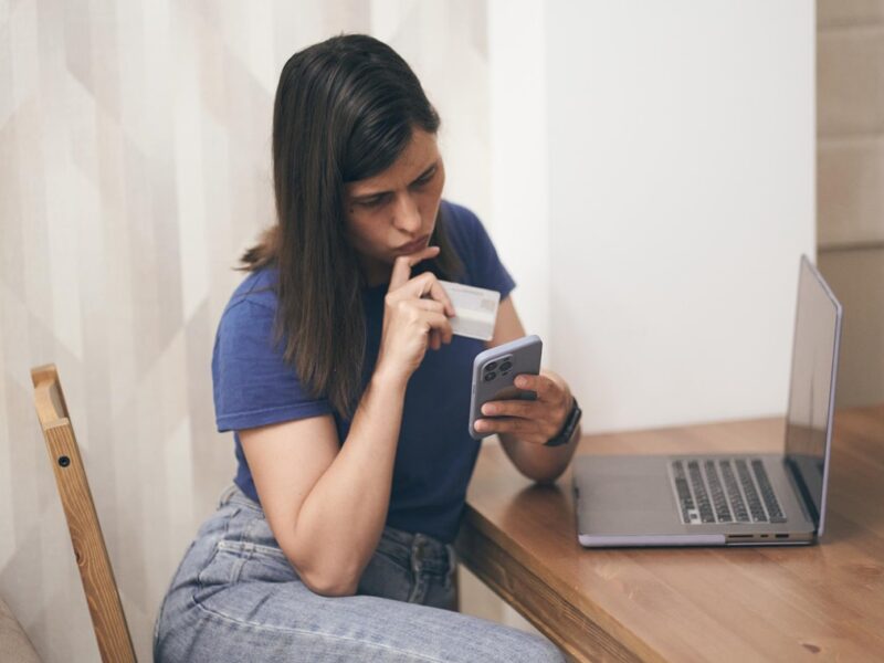 Іспанський сервіс адмінпослуг розриває договори з росіянами – ЗМІ