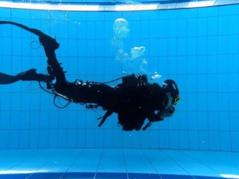 Китайські вчені створили перший у світі підводний екзоскелет