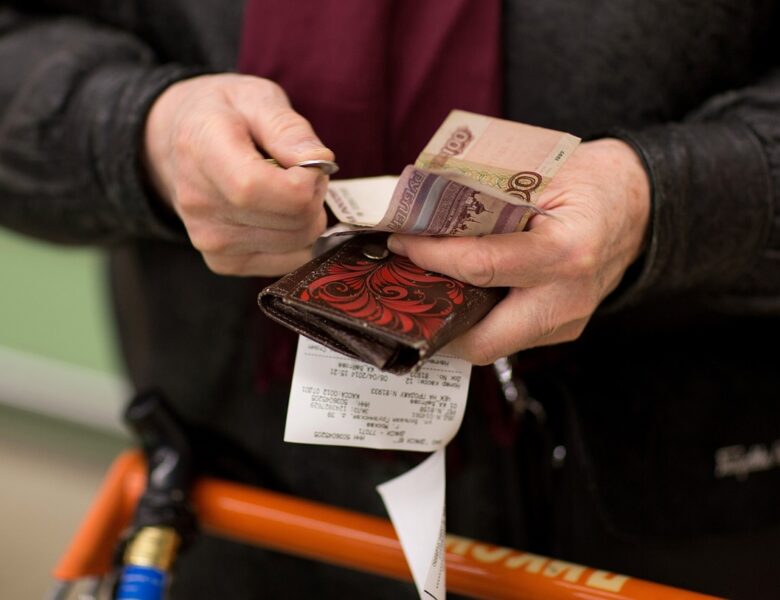 Кремль перекладе фінансовий тягар війни на росіян