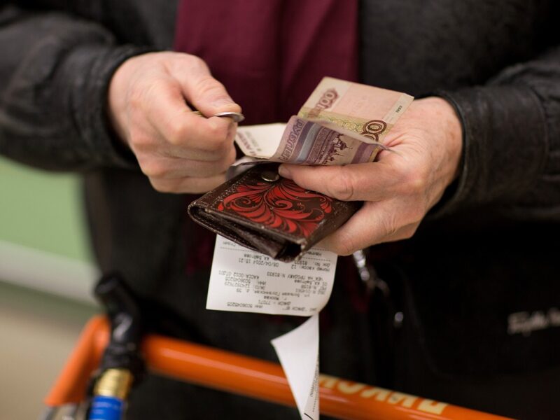 Кремль перекладе фінансовий тягар війни на росіян