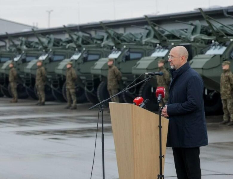 Латвія передала Україні 21 бронетранспортер Patria