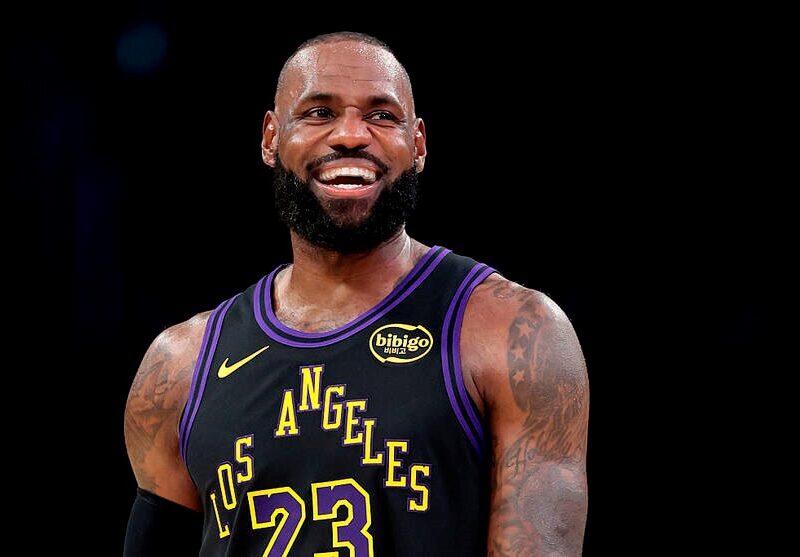 ЛеБрон Джеймс завдяки точним кидкам став шостим в історії НБА