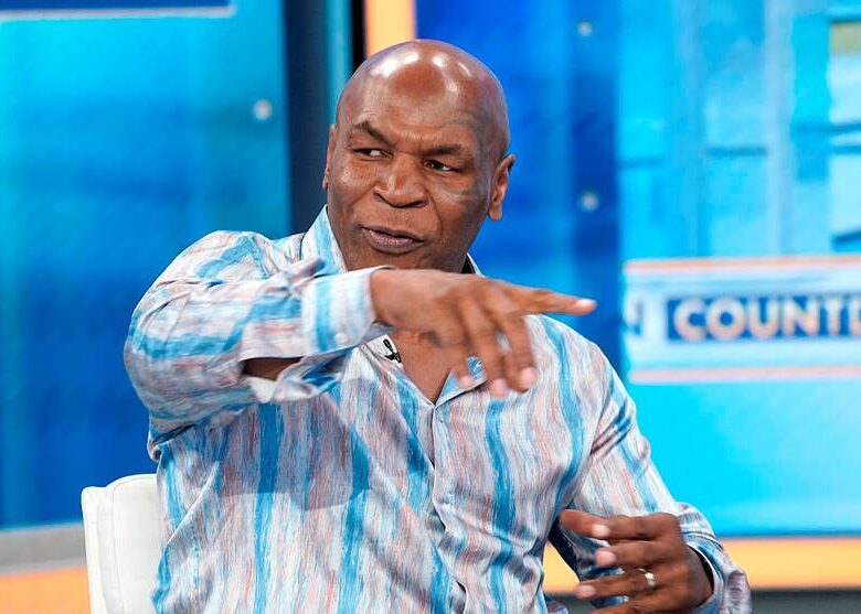 Майк Тайсон проєктує успіхи Усика на свої часи і зауважує відмінності