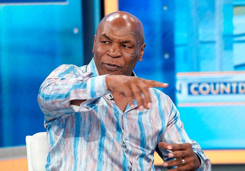 Майк Тайсон проєктує успіхи Усика на свої часи і зауважує відмінності