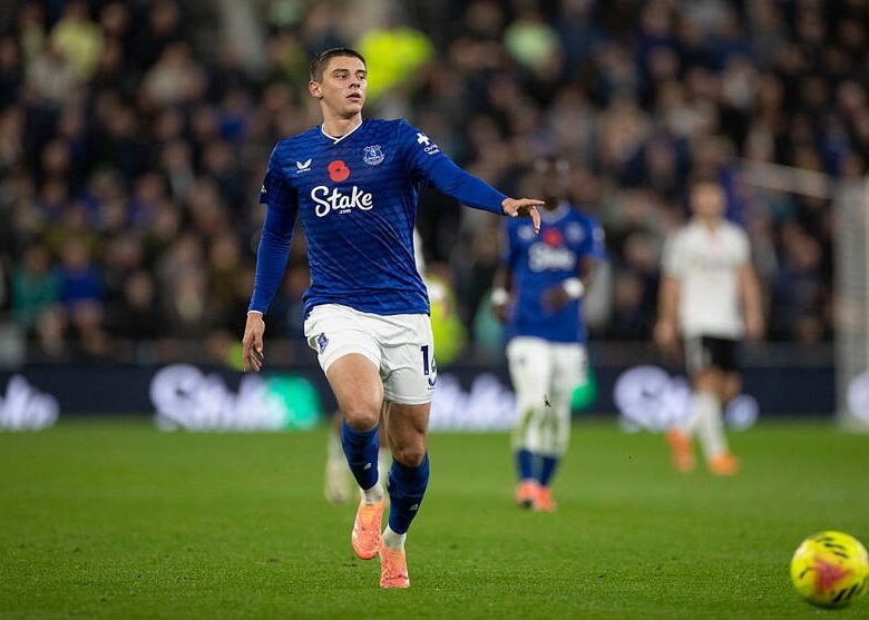 Миколенко отримав високі оцінки за гру проти Фулхема