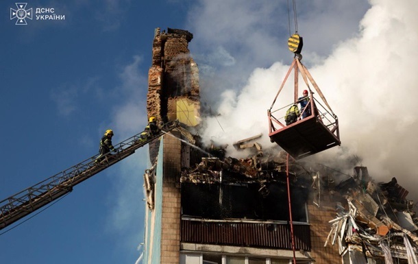 На Закарпатті та в Сумах оголосили дні жалоби за загиблими в Тернополі
