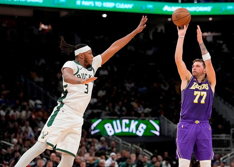 НБА: Лейкерс впевнено перемогли Мілуокі, а Денвер здолав Міннесоту