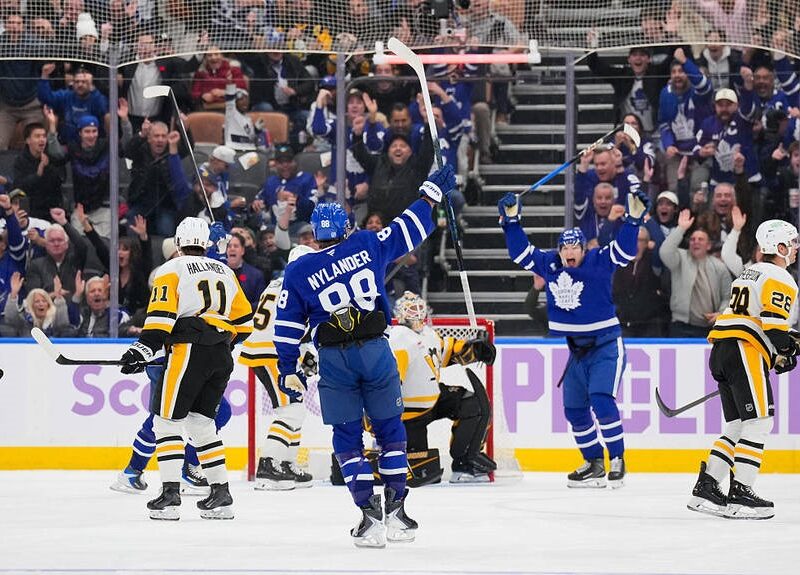 НХЛ: Торонто у важкій боротьбі переміг Піттсбург
