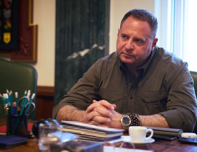 Обшуки у Єрмака: про які наслідки говорять