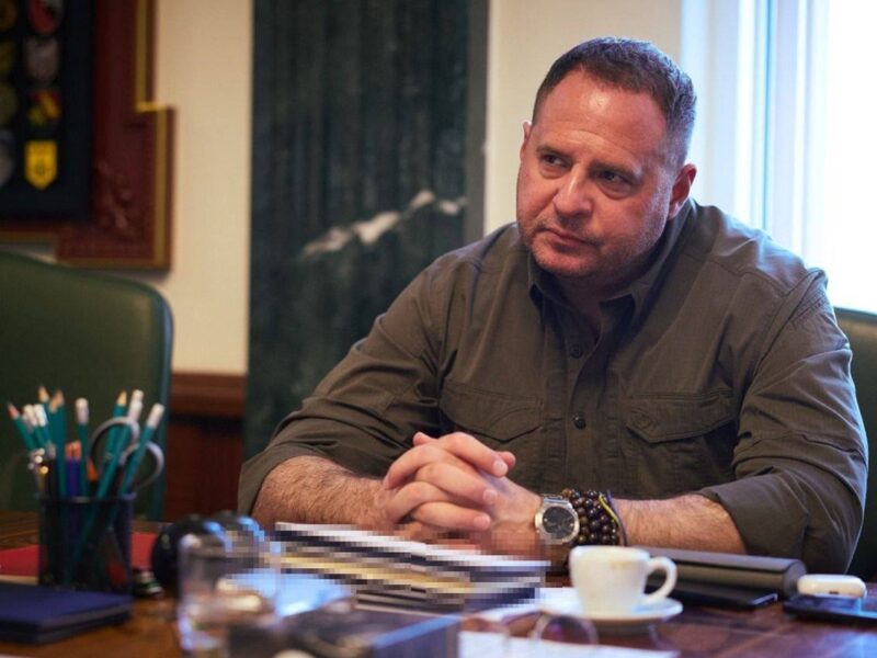 Обшуки у Єрмака: про які наслідки говорять