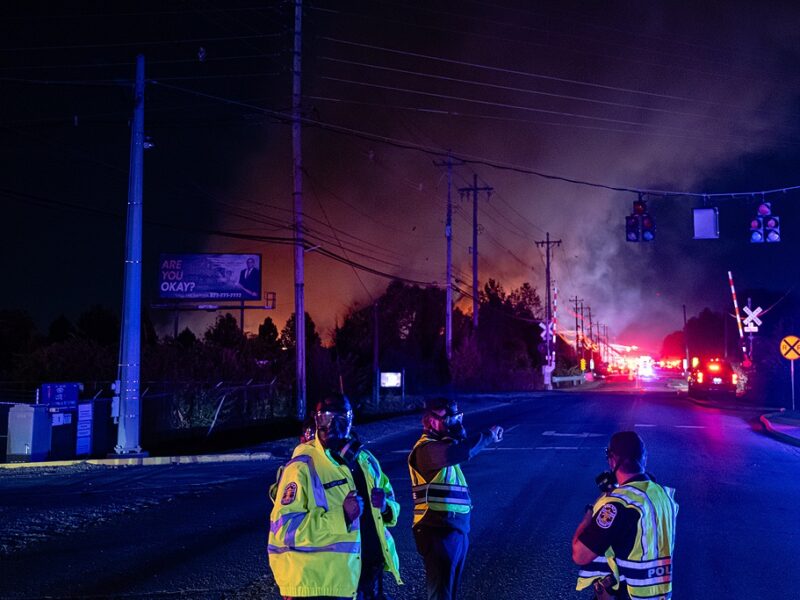 Падіння вантажного літака у США: загинули 7 людей, 11 постраждали