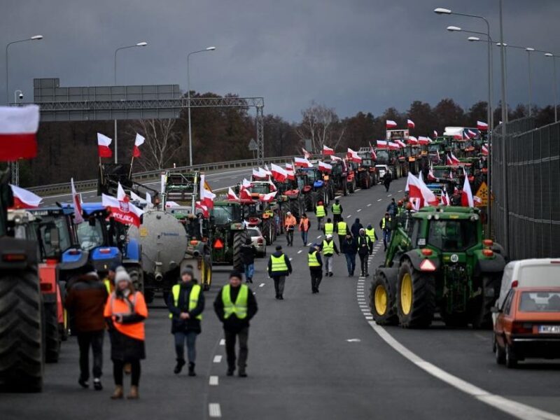 “По всій країні”: польські фермери анонсували чергові протести