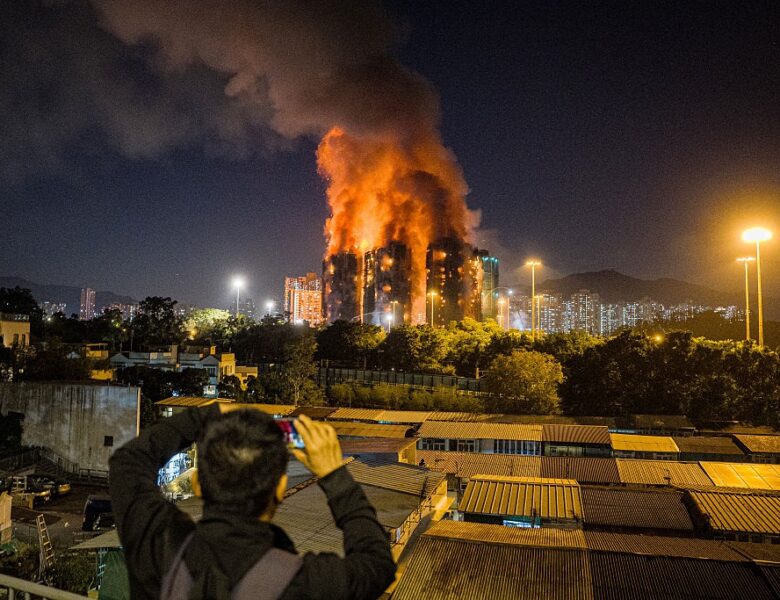 Пожежа в ЖК в Гонконзі: 44 загиблих, майже 280 зниклих безвісти