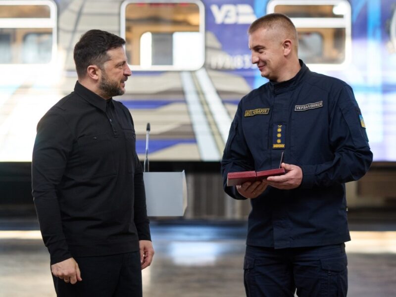 Президент привітав залізничників з професійним святом