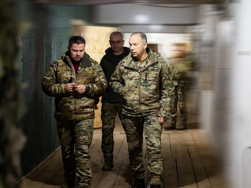 Про оточення у Покровську не йдеться – Сирський