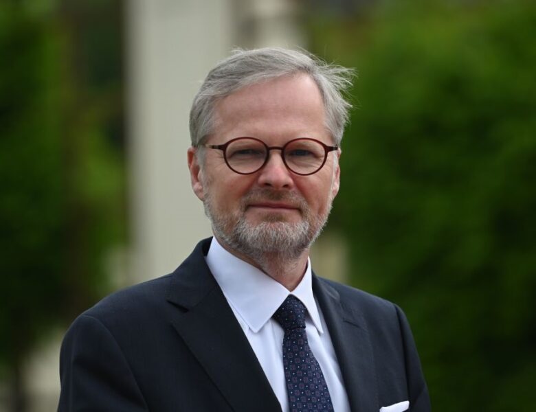 Проукраїнський уряд Фіали подав у відставку