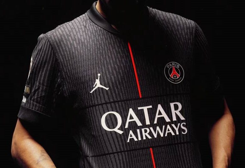 ПСЖ представив четвертий комплект форми на поточний сезон