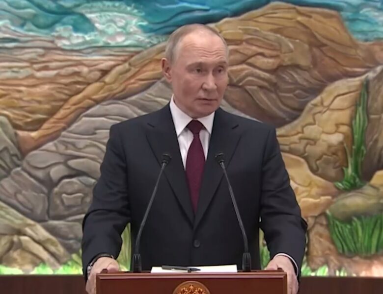 “РФ готова воювати до останнього”. Заяви Путіна