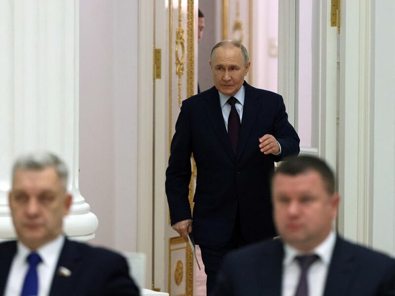 Родичі Путіна отримали десятки державних посад – ЗМІ