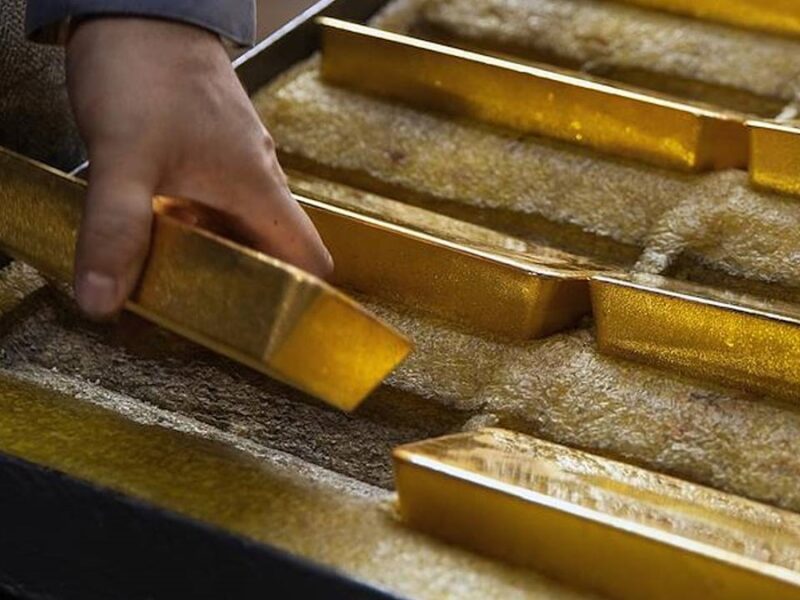 Росія розпродує стратегічні запаси золота – розвідка