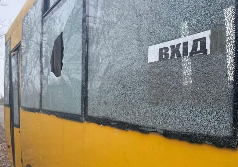 Росіяни вдарили по автобусу у Краматорській громади, є поранені