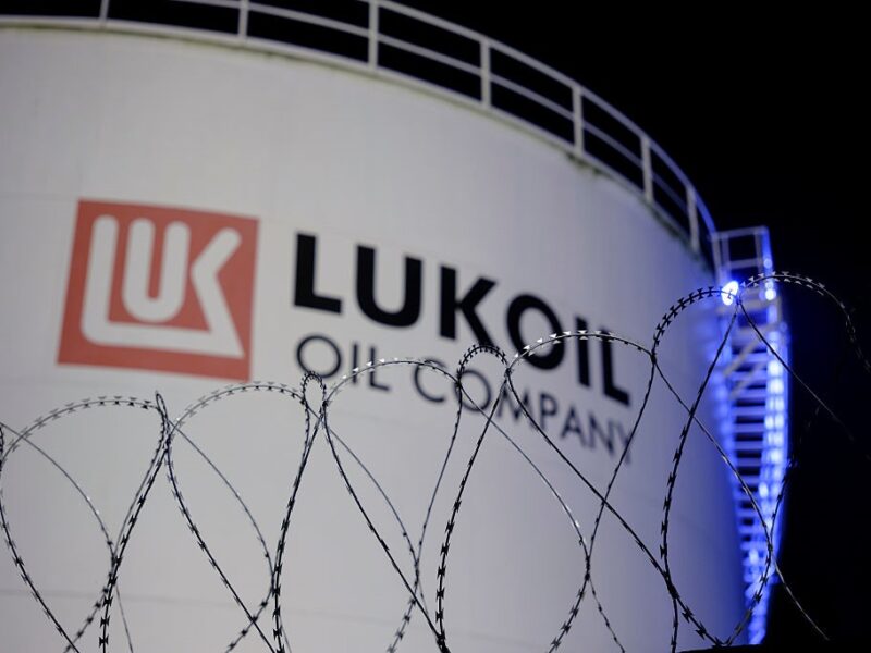 Союзники РФ відмовляються від її нафти: що відомо