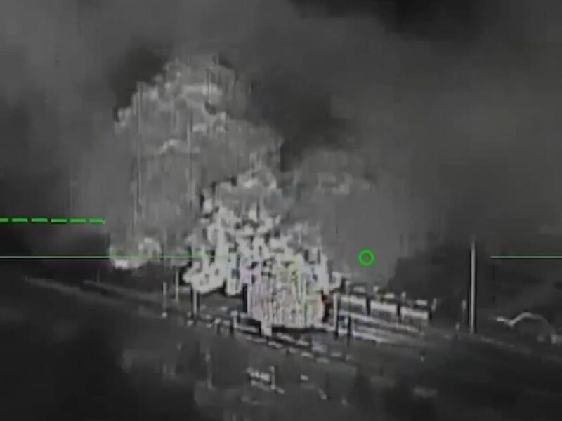 ССО показали знищення нафтобаз росіян у Криму