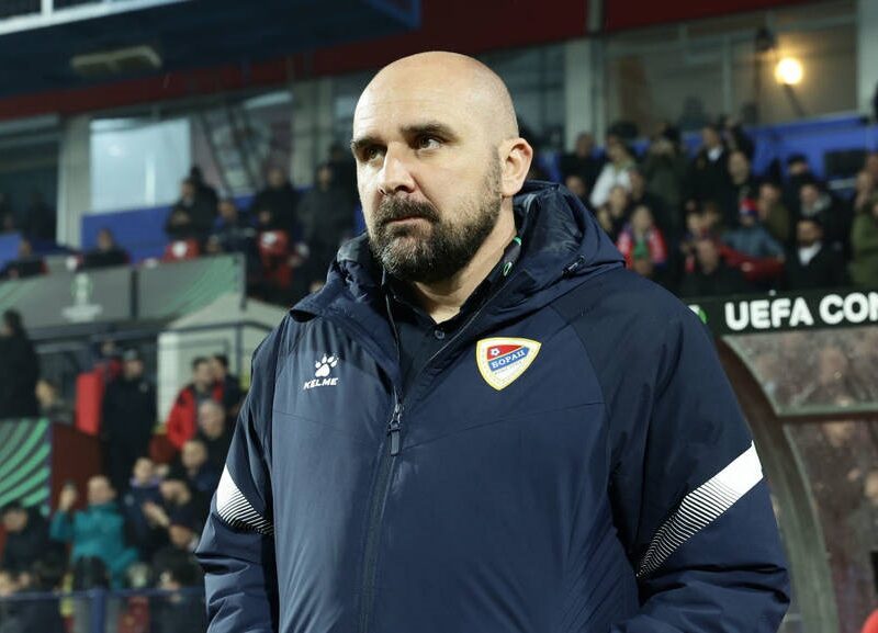 Тренер сербської команди раптово помер під час матчу