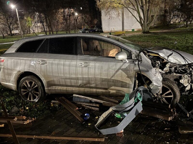 Троє підлітків постраждали внаслідок ДТП у Харкові