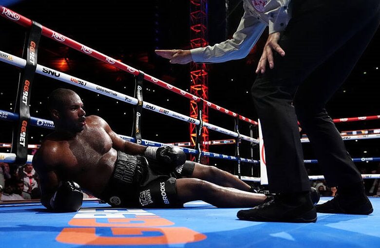 У Дюбуа прокоментували відмову боксера від бою з виходом на Усика