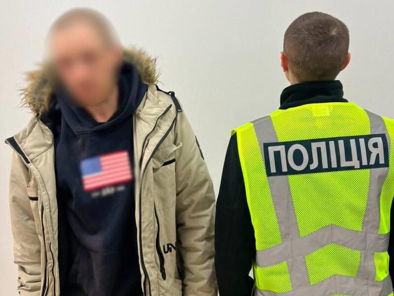 У Києві чоловік підірвав страйкбольну гранату під час втечі з магазину