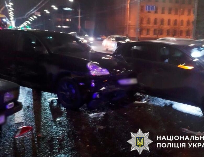 У Києві п’яний водій Porsche Cayenne влаштував ДТП і стрілянину