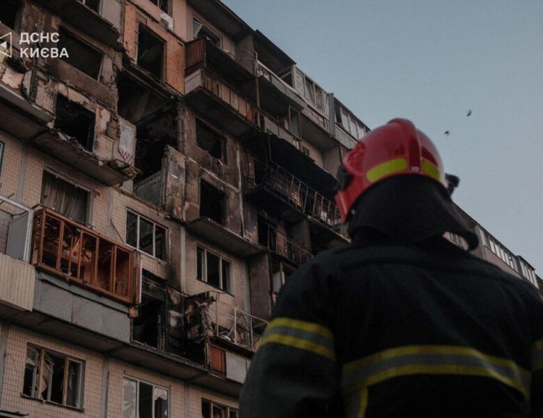 У Києві завершили пошукові роботи після атаки Росії