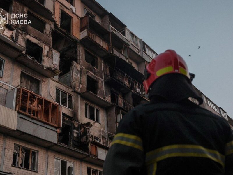 У Києві завершили пошукові роботи після атаки Росії
