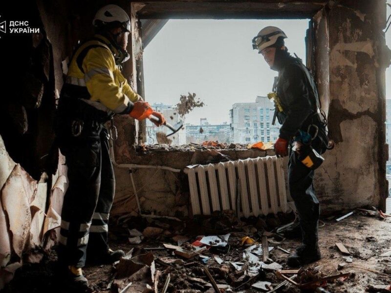 У Києві знову зросло число жертв російської атаки