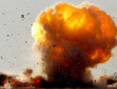 У Криму гучно: в Феодосії і Новофедівці спалахи