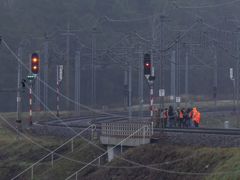 У Польщі висунули обвинувачення двом українцям у диверсіях на залізниці