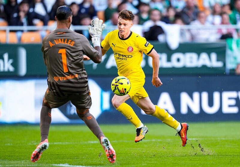 Українці у складі Жирони отримали оцінки за гру з Бетісом