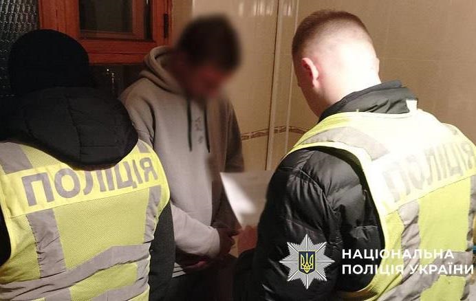 В Києві троє молодиків побили військового, що перебував на реабілітації